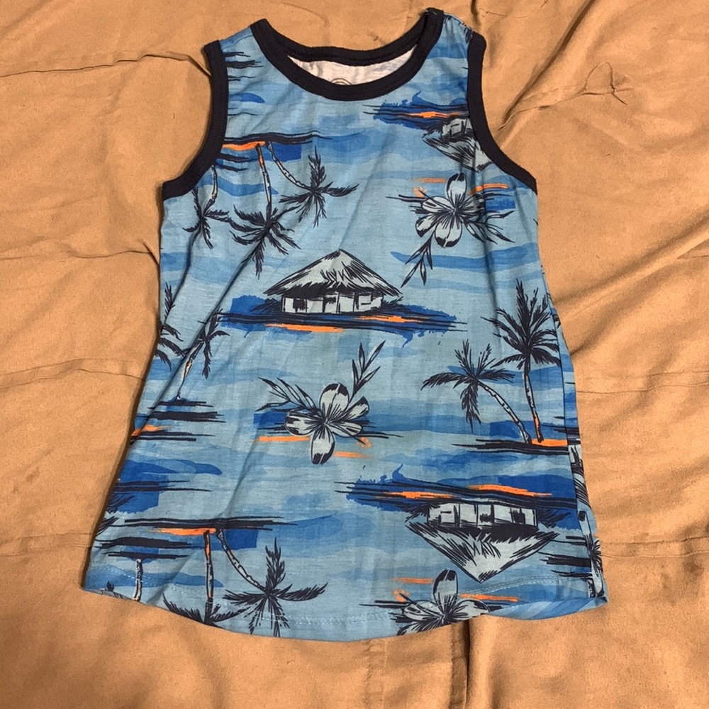 Set of 4 Boys Tanks, two are size 4/5 & two are size 6/7 - Picture 5 of 5